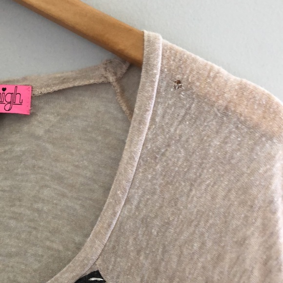 As shown in picture. - Picture 3 of 3